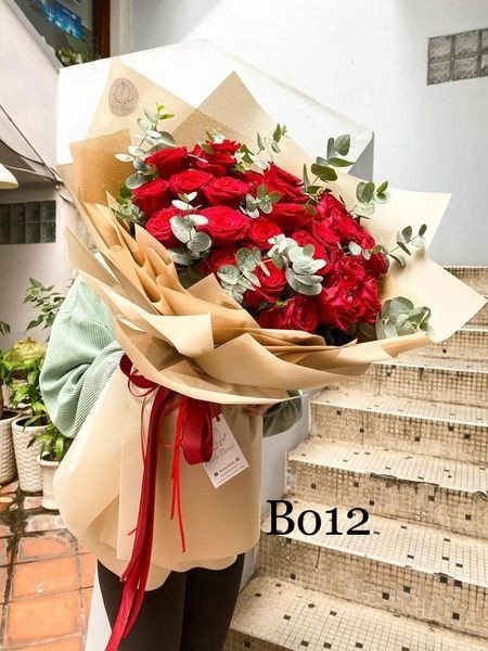 Hoa Khai Truong Giao Tại Đống Đa