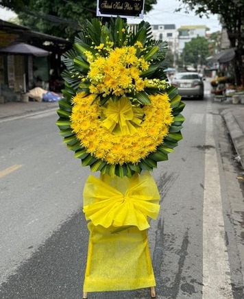 Giá vòng hoa tang lễ