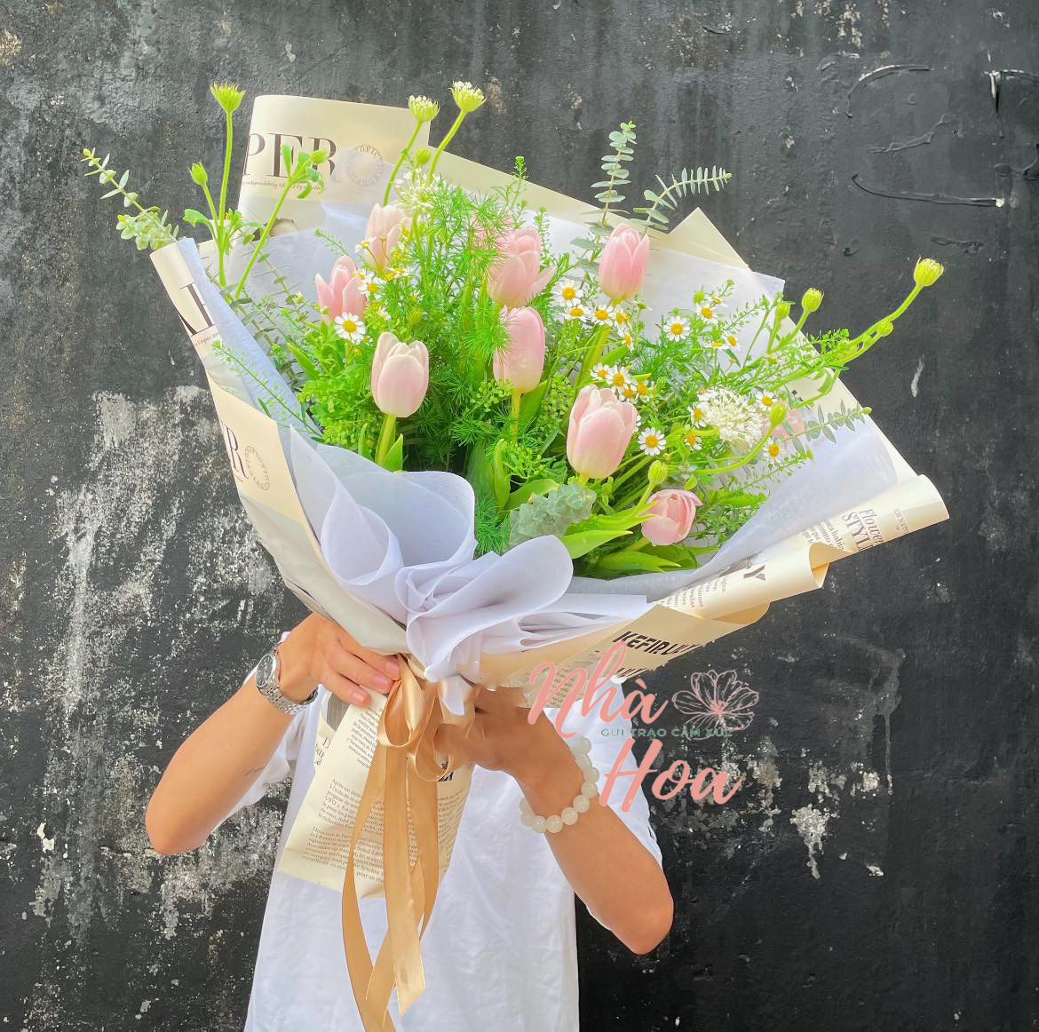 Ý nghĩa hoa tulip hồng - Biểu tượng của tình yêu và sự ngọt ngào