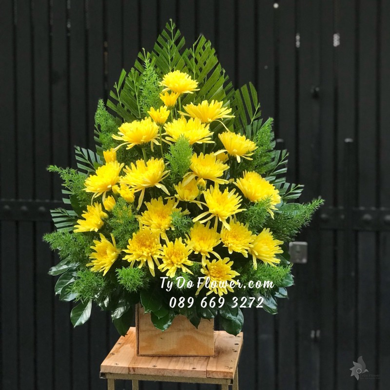 Các mẫu hoa cắm bàn thờ - Nghệ thuật trang trí không gian tâm linh